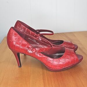 Red Leather FALCHI Size 9B  strappy heels